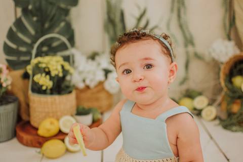 mini sessão; ensaio infantil; sessao limao; ensaio limaozinho; sessao limao ;sessao com frutinhas; fotos com limao; fotografa campo grande; fotos de bebes; maternidade; campo grande; mini ensaio; acompanhamento de bebe, introducao alimentar'