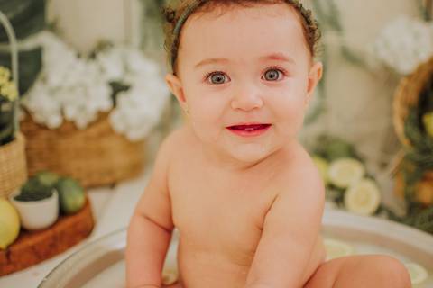 mini sessão; ensaio infantil; sessao limao; ensaio limaozinho; sessao limao ;sessao com frutinhas; fotos com limao; fotografa campo grande; fotos de bebes; maternidade; campo grande; mini ensaio; acompanhamento de bebe, introducao alimentar'