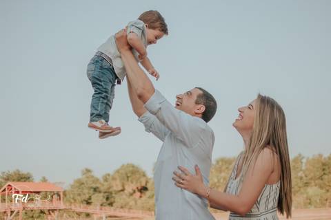 franciele duailibi photography; fotografa campo grande;  fotografia de familia ; ensaio de bebe ; ensaio de bebe campo grande; ensaio 1 ano campo grande ; fotografo de criança; ensaio externo campo grande; fotografo de bebe ; ensaio 1 aninho menino'