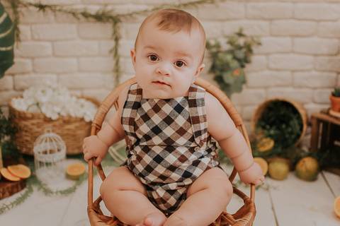 mini sessão; ensaio infantil; sessao com laranja; ensaio laranja; sessao bebe com laranja ;sessao com frutinhas; fotos com laranja; fotografa campo grande; fotos de bebes; maternidade; campo grande; mini ensaio; acompanhamento de bebe, introducao alimenta'