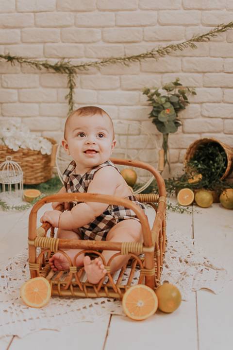 mini sessão; ensaio infantil; sessao com laranja; ensaio laranja; sessao bebe com laranja ;sessao com frutinhas; fotos com laranja; fotografa campo grande; fotos de bebes; maternidade; campo grande; mini ensaio; acompanhamento de bebe, introducao alimenta'