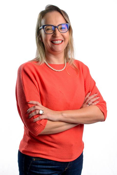 Alessandra Julio Paes'