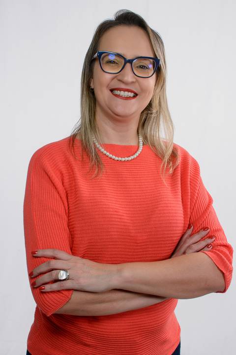 Alessandra Julio Paes'