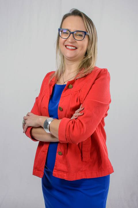 Alessandra Julio Paes'