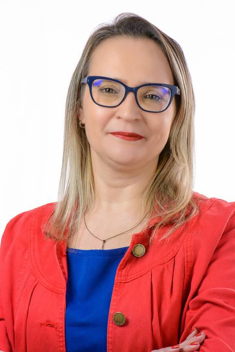 Alessandra Julio Paes'