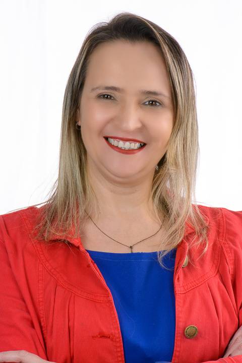 Alessandra Julio Paes'