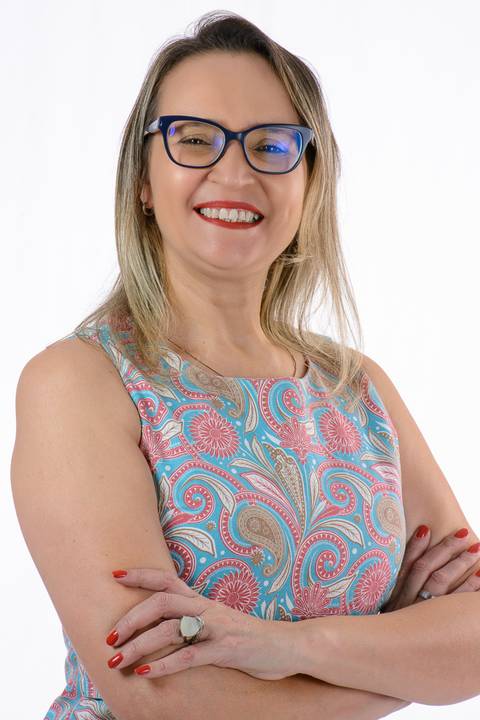 Alessandra Julio Paes'