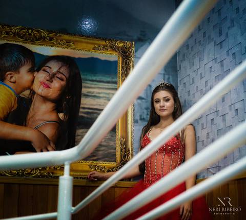Manuela 15 anos - Frente da Mesa - Avante - Santo Antônio de Lisboa - Florianópolis - Floripa - Vestido vermelho 15 anos'