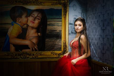 Manuela 15 anos - Frente da Mesa - Avante - Santo Antônio de Lisboa - Florianópolis - Floripa - Vestido vermelho 15 anos'