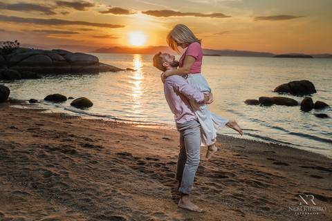 Ensaio casal Sara & Jeco - Pre Wedding - Ensaio na praia - Ensaio Florianópolis - Ensaio pria Floripa - Pré Casamento'