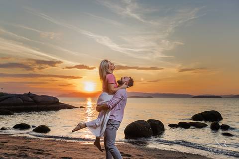 Ensaio casal Sara & Jeco - Pre Wedding - Ensaio na praia - Ensaio Florianópolis - Ensaio pria Floripa - Pré Casamento'