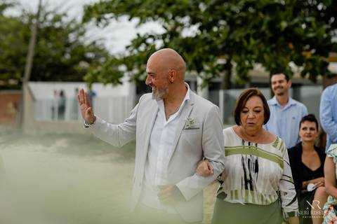 Casamento Cachoeira do Bom Jesus, Florianópolis, Tea House Floripa, Csamento Florianópolis, Fotógrafo Casamento, mandalas, Making of noiva, salão de beleza ingleses, mãe do noivo, entrada do noivo, casamento praia de Florianópolis, casamento Floripa'