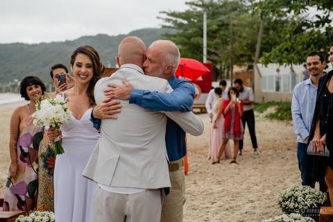 Casamento Cachoeira do Bom Jesus, Florianópolis, Tea House Floripa, Csamento Florianópolis, Fotógrafo Casamento, entrada da noiva, pai da noiva, casamento praia de Florianópolis, casamento Floripa'