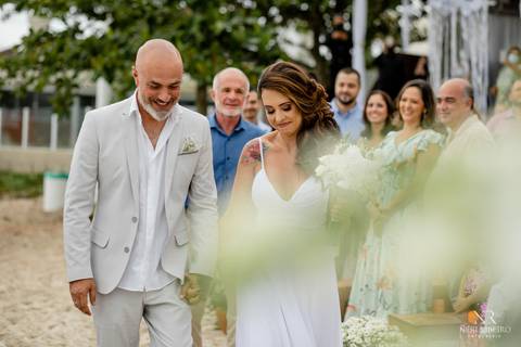 Casamento Cachoeira do Bom Jesus, Florianópolis, Tea House Floripa, Csamento Florianópolis, Fotógrafo Casamento, entrada da noiva, pai da noiva, casamento praia de Florianópolis, casamento Floripa'