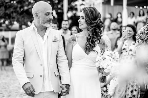 Casamento Cachoeira do Bom Jesus, Florianópolis, Tea House Floripa, Csamento Florianópolis, Fotógrafo Casamento, entrada da noiva, pai da noiva, casamento praia de Florianópolis, casamento Floripa'