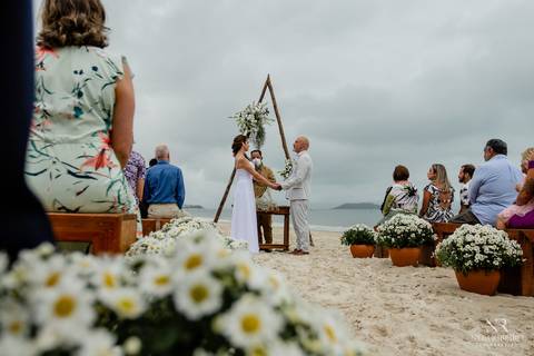 Casamento Cachoeira do Bom Jesus, Florianópolis, Tea House Floripa, Csamento Florianópolis, Fotógrafo Casamento, entrada da noiva, pai da noiva, casamento praia de Florianópolis, casamento Floripa'