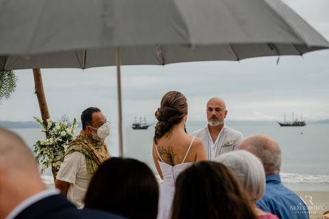 Casamento Cachoeira do Bom Jesus, Florianópolis, Tea House Floripa, Csamento Florianópolis, Fotógrafo Casamento, entrada da noiva, pai da noiva, casamento praia de Florianópolis, casamento Floripa'