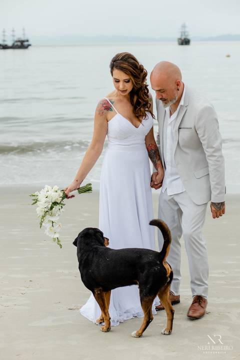 Casamento Cachoeira do Bom Jesus, Florianópolis, Tea House Floripa, Csamento Florianópolis, Fotógrafo Casamento, entrada da noiva, pai da noiva, casamento praia de Florianópolis, casamento Floripa, aliança de casamento'