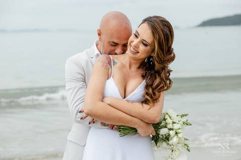 Casamento Cachoeira do Bom Jesus, Florianópolis, Tea House Floripa, Csamento Florianópolis, Fotógrafo Casamento, entrada da noiva, pai da noiva, casamento praia de Florianópolis, casamento Floripa, aliança de casamento'