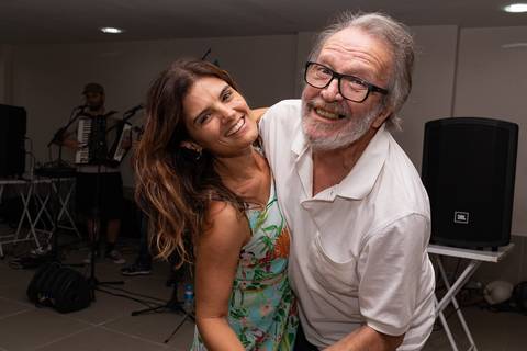 Aniversário no play, Tijuca, filha e pai dançando forró'