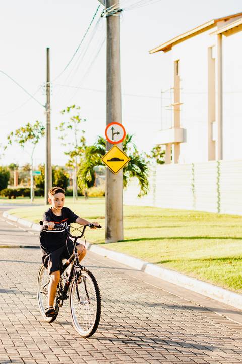 passeio-de-bicicleta-pôr-do-sol'