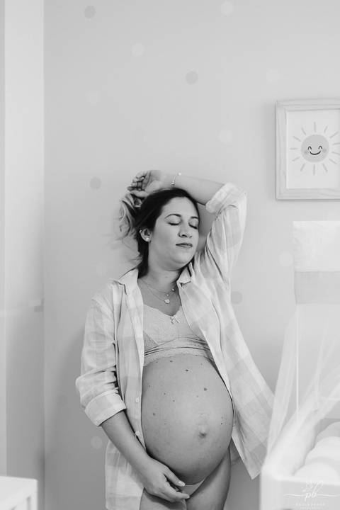 fotos-de-gestante-quarto-bebê-menina'