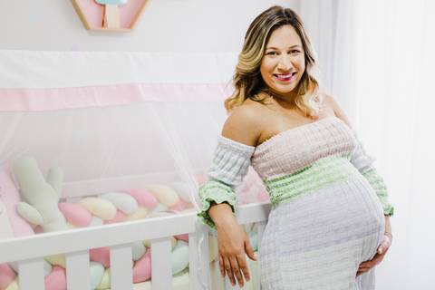 fotos-de-gestante-quarto-bebê-menina'