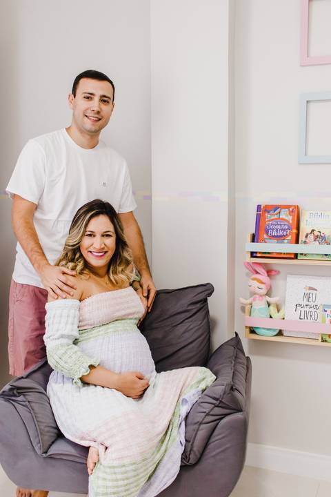 fotos-de-gestante-quarto-bebê-menina'