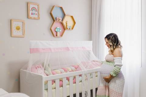 fotos-de-gestante-quarto-bebê-menina'