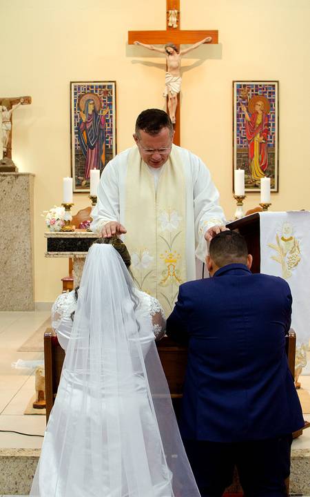 Zemar Fotografia - casamento - noivos recebendo bênção'