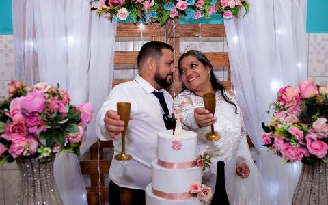 Zemar Fotografia - casamento - noivos brindando'