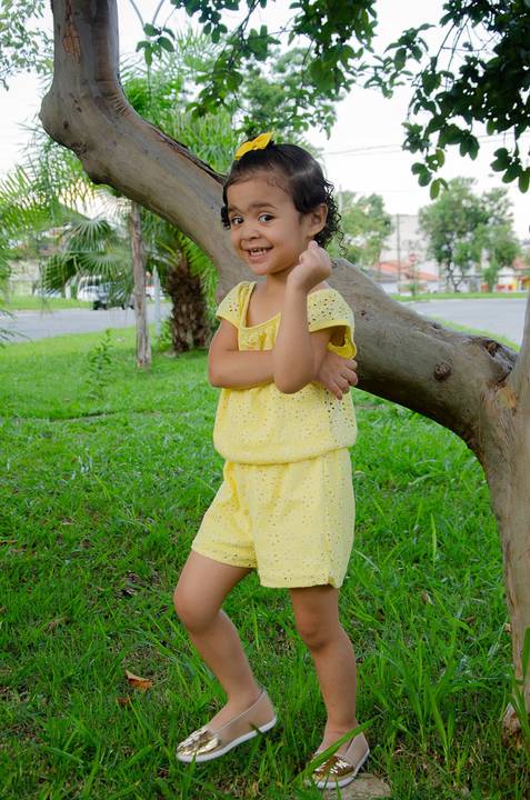 Ensaio pré aniversário de 03 anos - Nicole - Criança de 03 anos em sessão fotográfica'