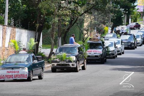 Zemar Fotografia - Domingo de Ramos - carros conduzindo o Santíssimo Sacramento pelas ruas das comunidades'