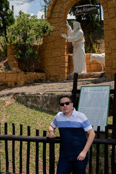 Visita ao Santuário de Aparecida, Basílica Nova, Sessão fotográfica masculina, Ensaio masculino, Ensaio Individual, Presépio permanente Santuário de Aparecida, Presépio'