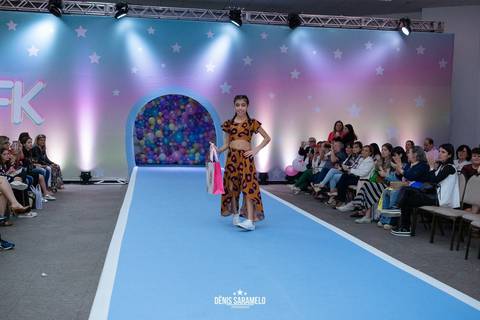 desfile de moda infantil feminina - denis saramelo - dedo de mocinha - juiz de fora - fotografo
'
