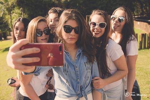 Book - 15 anos - Giullia Camila Londrina - Externa - Estúdio Beto Monteiro - Amigas - Selfie'