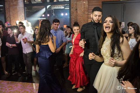 Aniversário de 15 anos da Giullia Camila Bortoto - foto - filmagem - cabine de fotos - curitiba - londrina - estúdio beto monteiro - book - debutante'