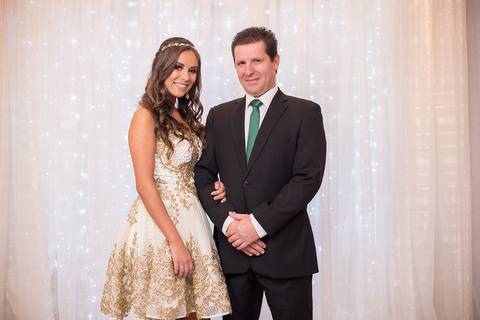 fotografo 15 anos curitiba - cinegrafista 15 anos curitiba - 15 anos curitiba - debutante - aniversario de 15 anos da gabi pedroni - fotografia - book de fotos - curitiba - estudio beto monteiro - dourado'