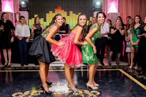 fotografo 15 anos curitiba - cinegrafista 15 anos curitiba - 15 anos curitiba - debutante - aniversario de 15 anos da gabi pedroni - fotografia - book de fotos - curitiba - estudio beto monteiro - dourado'