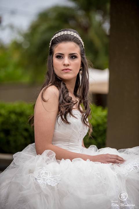 fotografo 15 anos curitiba - cinegrafista 15 anos curitiba - 15 anos curitiba - debutante - aniversario de 15 anos - manuela correa - fotografia - book de fotos - curitiba - estudio beto monteiro - casa donaire - vestido branco'