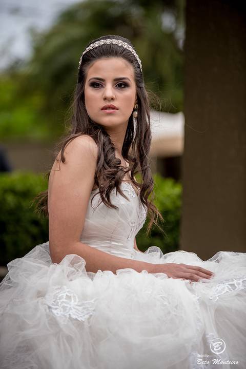 fotografo 15 anos curitiba - cinegrafista 15 anos curitiba - 15 anos curitiba - debutante - aniversario de 15 anos - manuela correa - fotografia - book de fotos - curitiba - estudio beto monteiro - casa donaire - vestido branco'