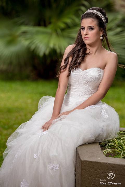fotografo 15 anos curitiba - cinegrafista 15 anos curitiba - 15 anos curitiba - debutante - aniversario de 15 anos - manuela correa - fotografia - book de fotos - curitiba - estudio beto monteiro - casa donaire - vestido branco'
