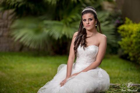 fotografo 15 anos curitiba - cinegrafista 15 anos curitiba - 15 anos curitiba - debutante - aniversario de 15 anos - manuela correa - fotografia - book de fotos - curitiba - estudio beto monteiro - casa donaire - vestido branco'