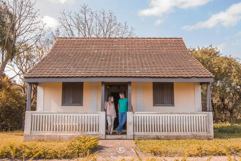 casamento Book Pré-Casamento - Book Pré-wedding - Trash the dress - Book de casal - Sessão de noivos - Save the date - Estúdio Beto Monteiro - Curitiba - Araucaria - ceu azul - por do sol - plantacao - Fabi Prociv e Geraldo Cantele'