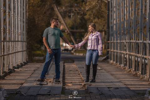 casamento Book Pré-Casamento - Book Pré-wedding - Trash the dress - Book de casal - Sessão de noivos - Save the date - Estúdio Beto Monteiro - Curitiba - Araucaria - ceu azul - por do sol - plantacao - Fabi Prociv e Geraldo Cantele'