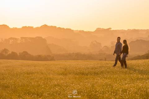casamento Book Pré-Casamento - Book Pré-wedding - Trash the dress - Book de casal - Sessão de noivos - Save the date - Estúdio Beto Monteiro - Curitiba - Araucaria - ceu azul - por do sol - plantacao - Fabi Prociv e Geraldo Cantele'