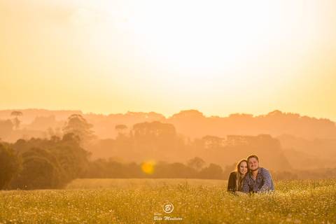casamento Book Pré-Casamento - Book Pré-wedding - Trash the dress - Book de casal - Sessão de noivos - Save the date - Estúdio Beto Monteiro - Curitiba - Araucaria - ceu azul - por do sol - plantacao - Fabi Prociv e Geraldo Cantele'