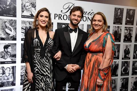 Prêmio profissionais do ano 2018 - pofissionais 2018 - yumi okamura - clube curitibano - fotografo curitiba - vídeo filmagem curitiba - estudio beto monteiro - atila amaral - casa donaire - flavia arthur eder fernandes'