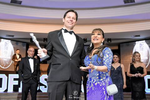 Prêmio profissionais do ano 2018 - pofissionais 2018 - yumi okamura - clube curitibano - fotografo curitiba - vídeo filmagem curitiba - estudio beto monteiro - atila amaral - casa donaire - flavia arthur eder fernandes'