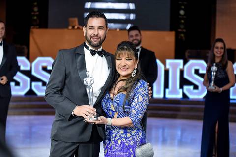 Prêmio profissionais do ano 2018 - pofissionais 2018 - yumi okamura - clube curitibano - fotografo curitiba - vídeo filmagem curitiba - estudio beto monteiro - atila amaral - casa donaire - flavia arthur eder fernandes'